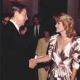 Donna-Davis-with-President-img-new